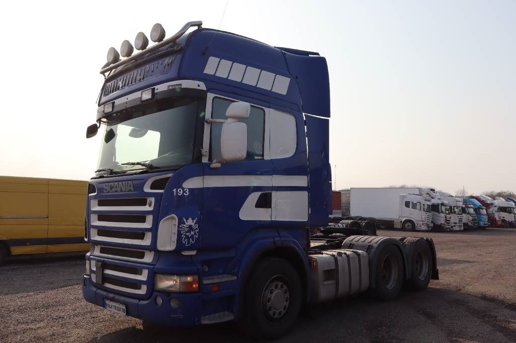 Scania R420LA6X2MNB serie 8047 - Vilcējs: foto 1 Scania R420LA6X2MNB serie 8047 - Vilcējs: foto 1