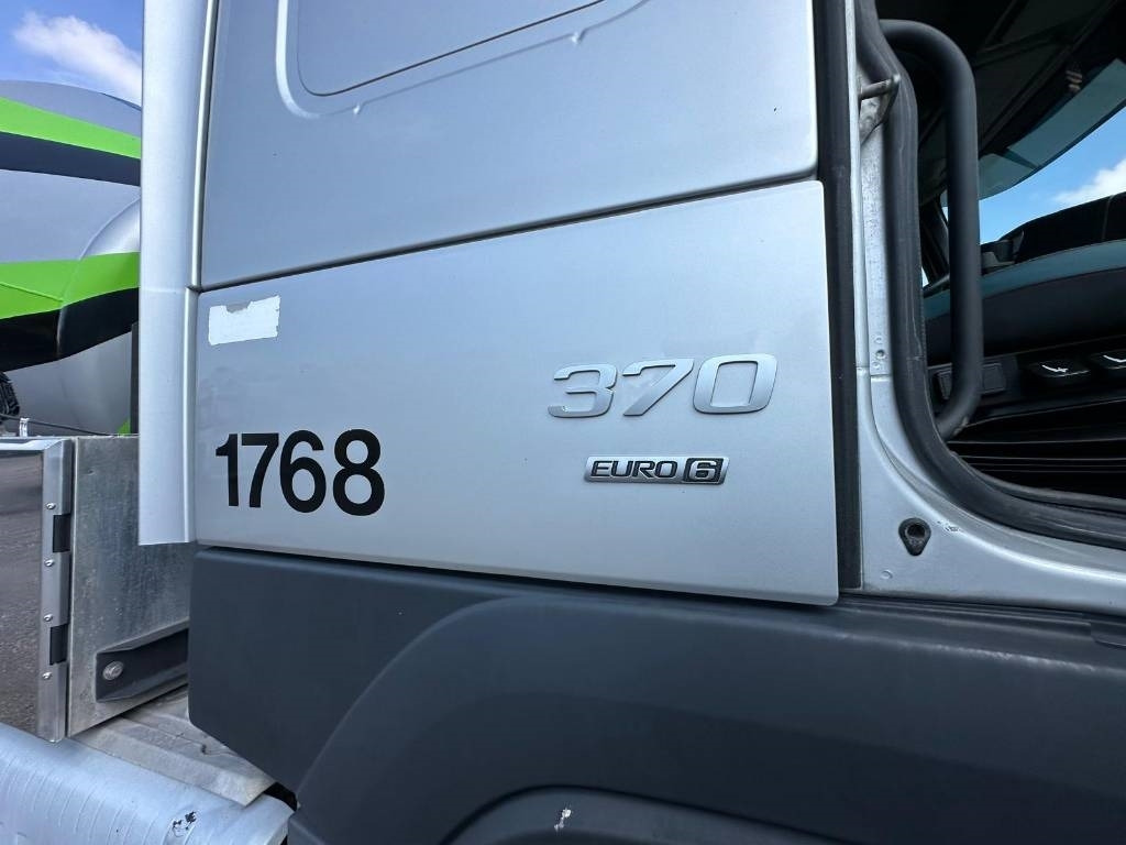 Betonvedējs Volvo FM 6*2 370 serie 8607: foto 25