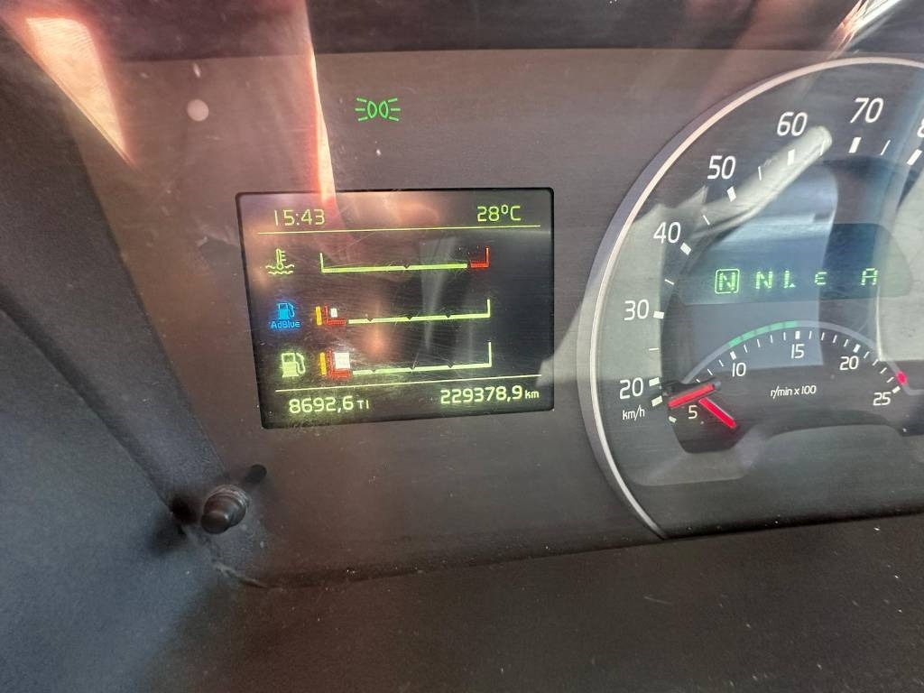 Betonvedējs Volvo FM 6*2 370 serie 8607: foto 6