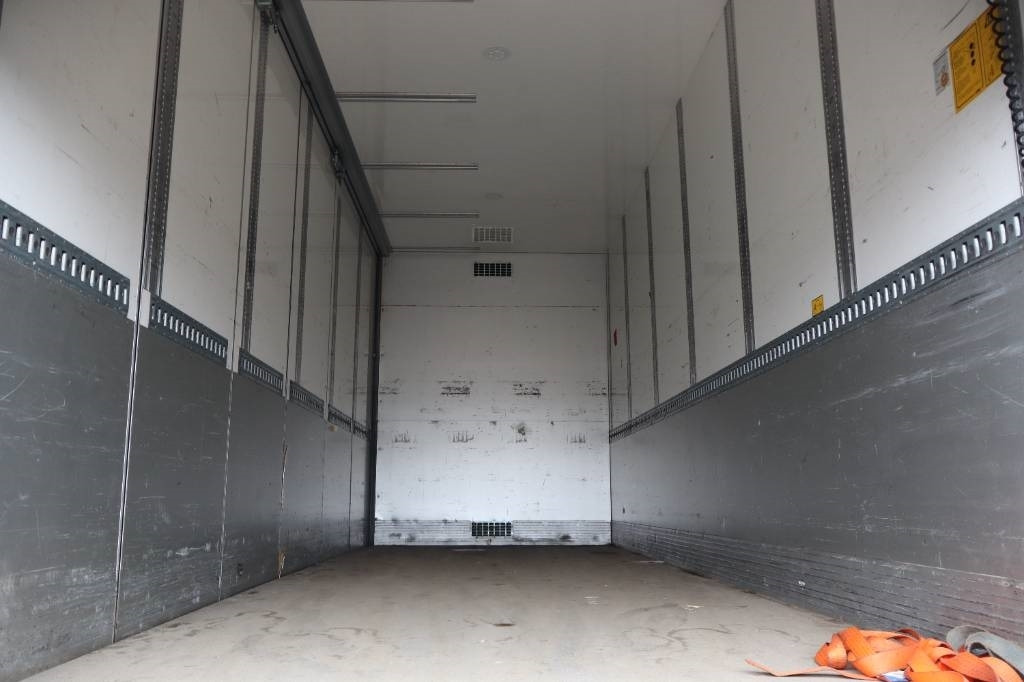 Kravas automašīna ar slēgto virsbūvi Volvo FM Serie 2595: foto 16