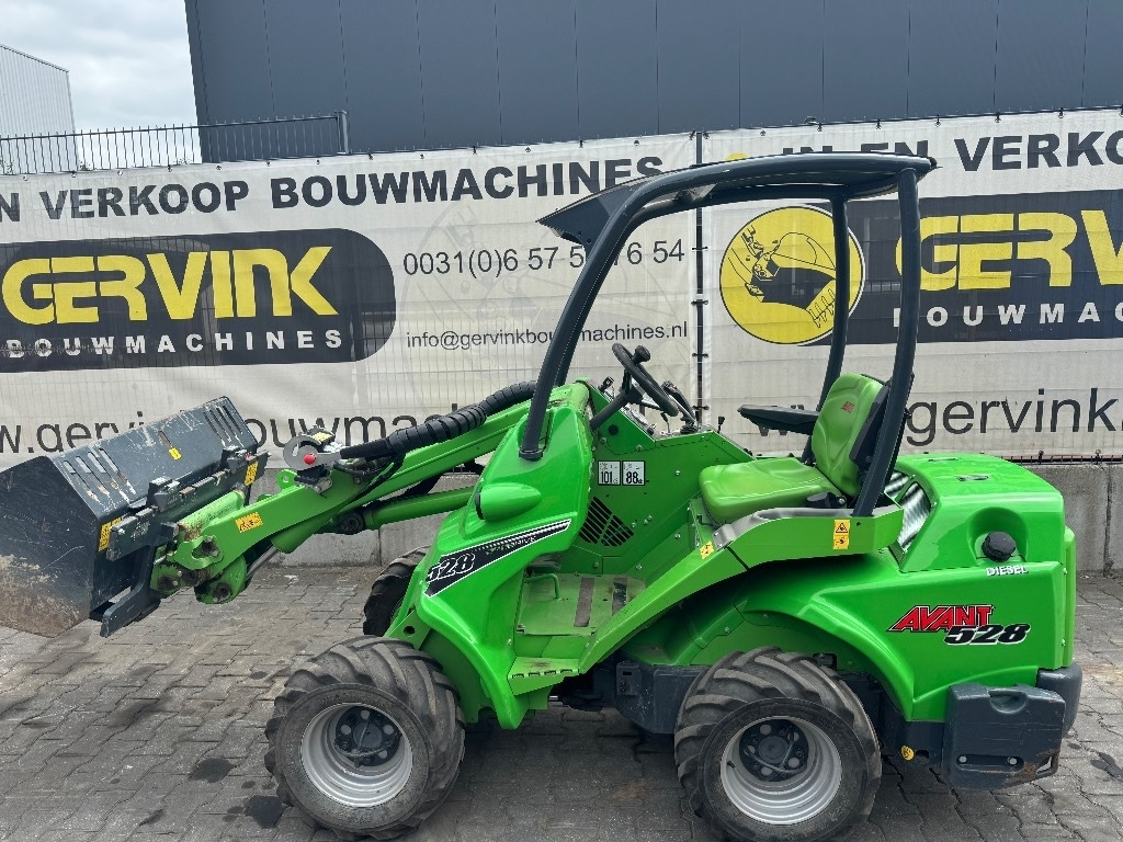 Avant 528 - Riteņu iekrāvējs: foto 1 Avant 528 - Riteņu iekrāvējs: foto 1