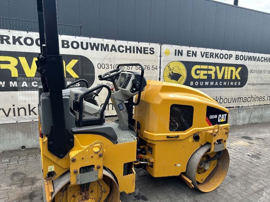 CAT CB 24 B - Ceļu veltnis: foto 2 CAT CB 24 B - Ceļu veltnis: foto 2
