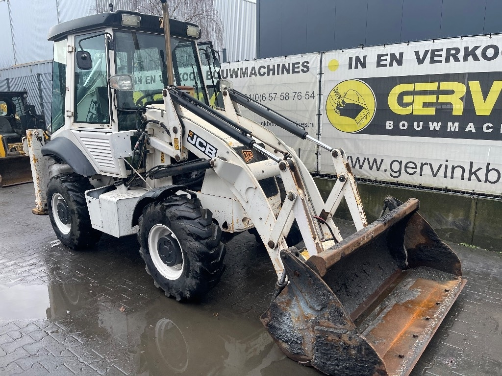 JCB 2 CX - Ekskavators-iekrāvējs: foto 3 JCB 2 CX - Ekskavators-iekrāvējs: foto 3
