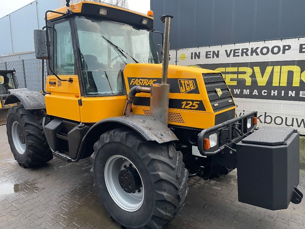 JCB Fastrac 125 - Traktors: foto 1 JCB Fastrac 125 - Traktors: foto 1