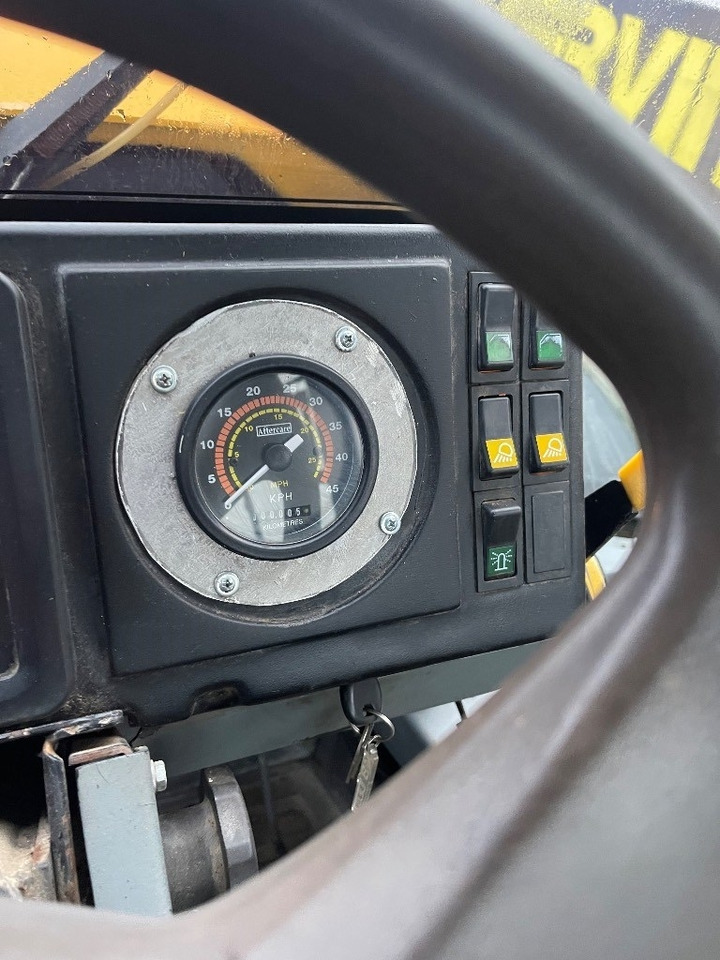 Traktors JCB Fastrac 125: foto 7