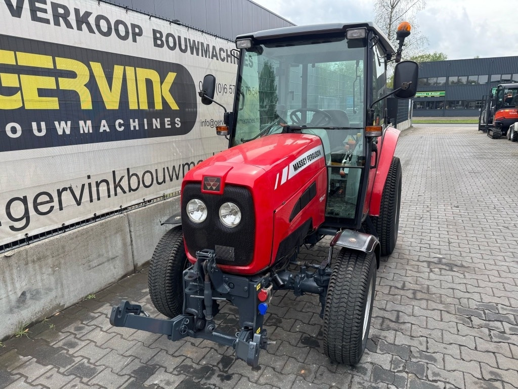 Massey Ferguson 1547 - Traktors: foto 2 Massey Ferguson 1547 - Traktors: foto 2