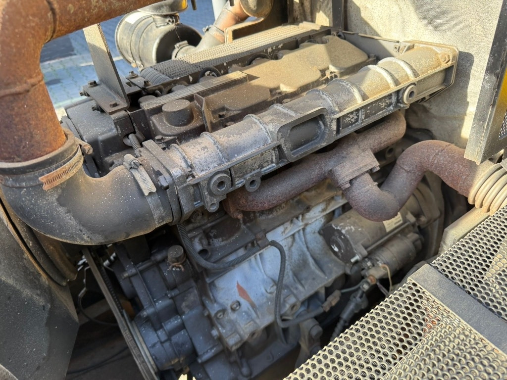 Traktors Morooka MK 40: foto 16 Traktors Morooka MK 40: foto 16