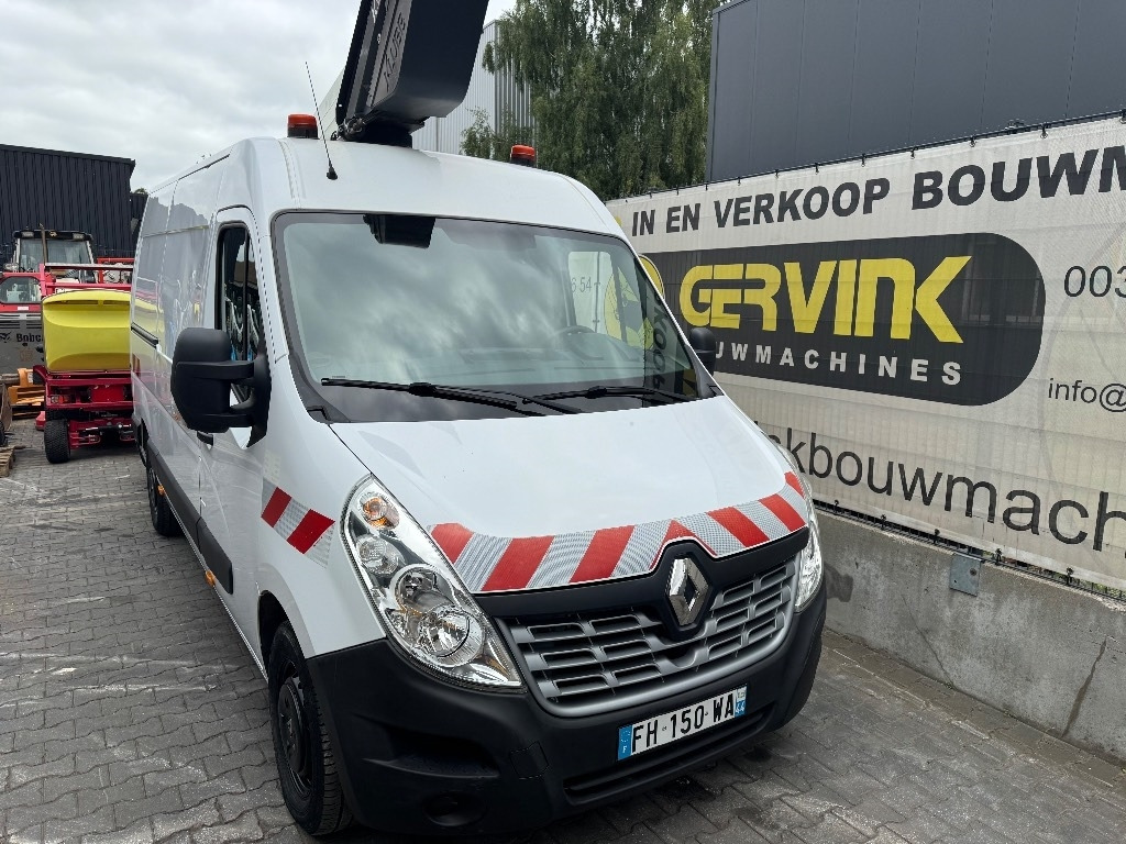 Renault KL 32 - Autopacēlājs: foto 2 Renault KL 32 - Autopacēlājs: foto 2