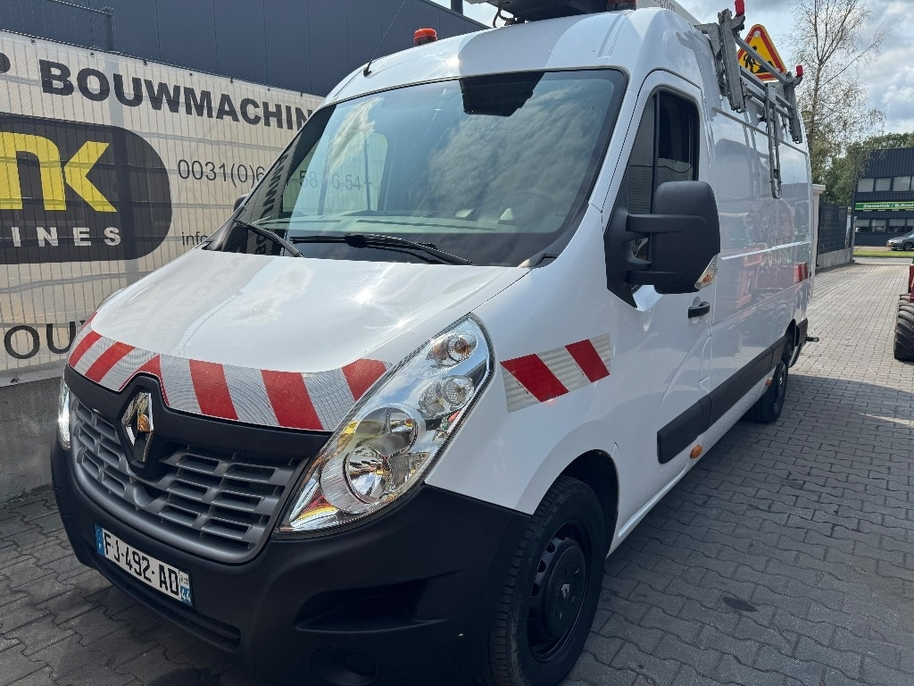 Renault Klubb K 32 - Autopacēlājs: foto 5 Renault Klubb K 32 - Autopacēlājs: foto 5