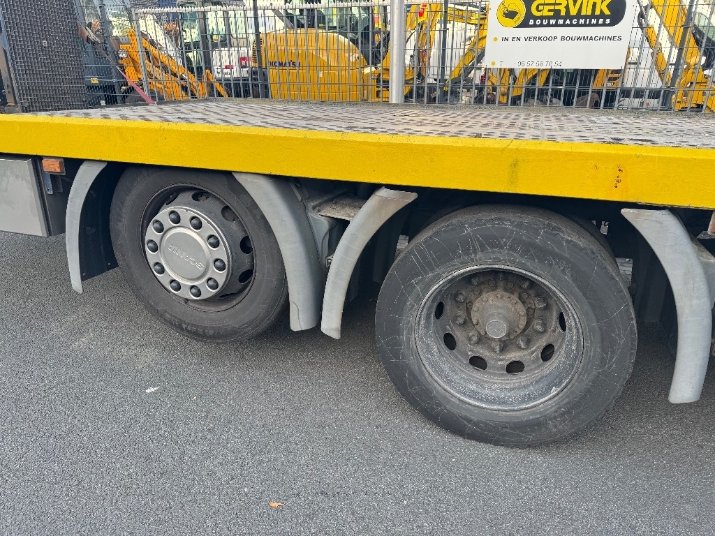 Kravas automašīna ar slēgto virsbūvi Scania P 340: foto 6