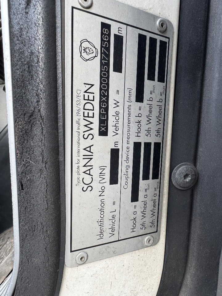 Kravas automašīna ar slēgto virsbūvi Scania P 340: foto 37