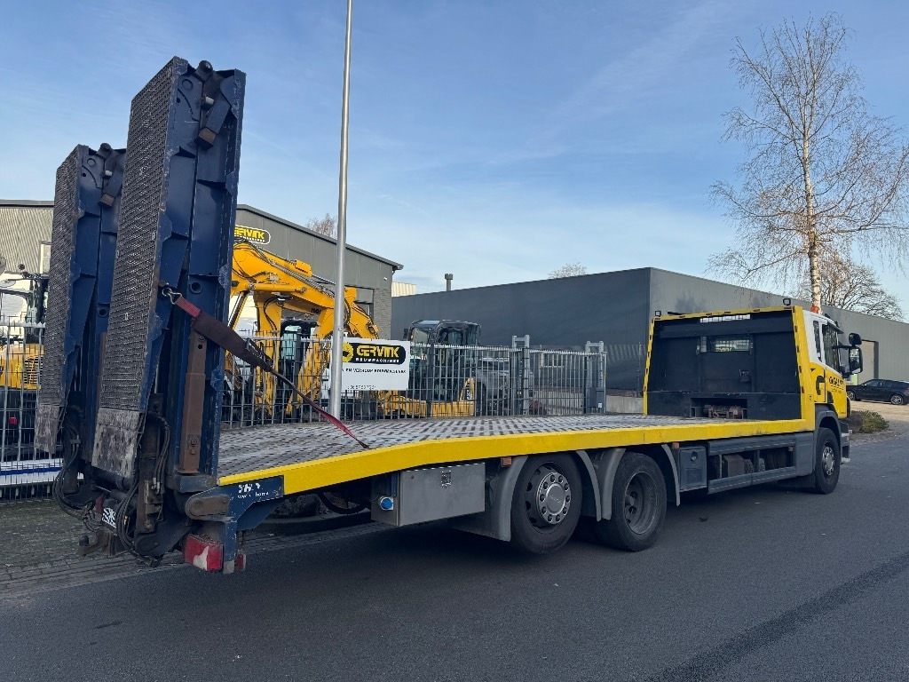 Kravas automašīna ar slēgto virsbūvi Scania P 340: foto 24