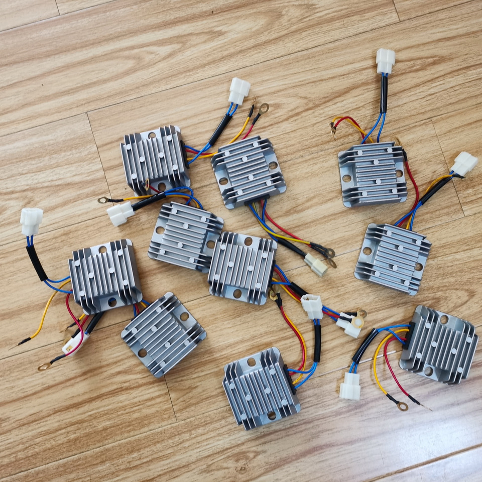 KOOP KD192FC Engine Original Regulator - Dzinējs un rezerves daļas - Riteņu iekrāvējs: foto 3 KOOP KD192FC Engine Original Regulator - Dzinējs un rezerves daļas - Riteņu iekrāvējs: foto 3