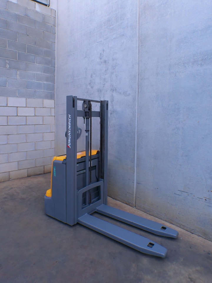 Jungheinrich EJC 110 250 ZT Li-Ion - Krautņotājs: foto 4 Jungheinrich EJC 110 250 ZT Li-Ion - Krautņotājs: foto 4