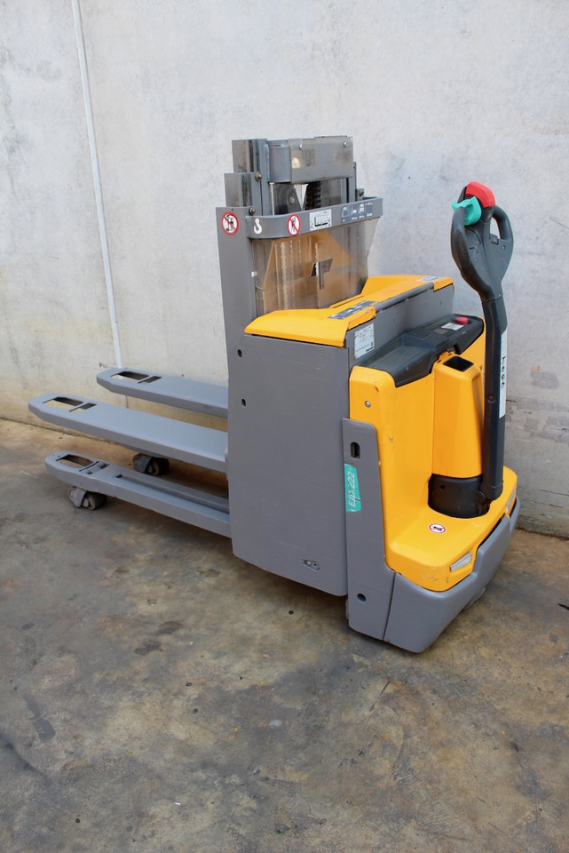 Jungheinrich EJD 222 205 DT - Krautņotājs: foto 1 Jungheinrich EJD 222 205 DT - Krautņotājs: foto 1