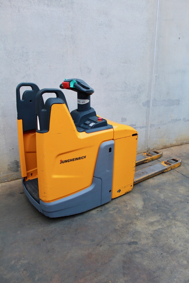 Jungheinrich ERE 120 LI-ION - Rokas palešu ratiņi: foto 3 Jungheinrich ERE 120 LI-ION - Rokas palešu ratiņi: foto 3