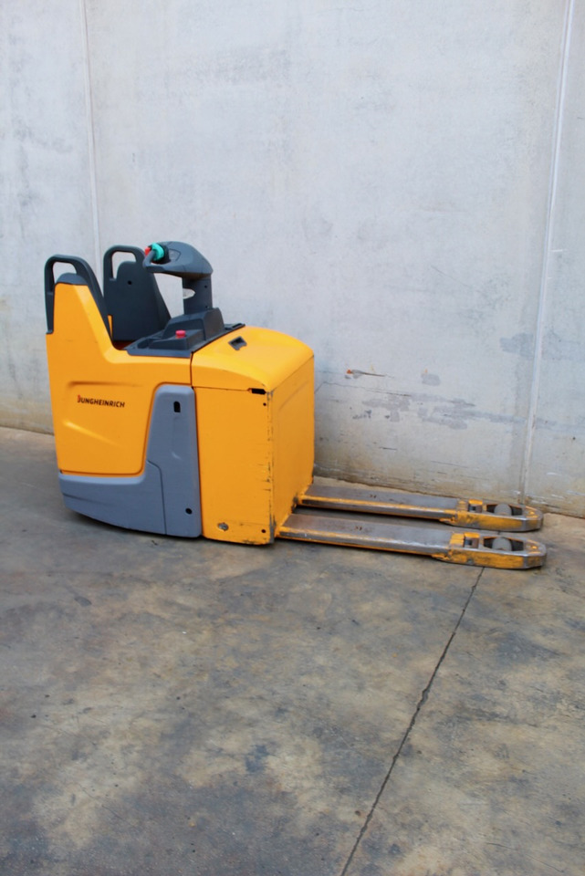 Jungheinrich ERE 120 LI-ION - Rokas palešu ratiņi: foto 4 Jungheinrich ERE 120 LI-ION - Rokas palešu ratiņi: foto 4