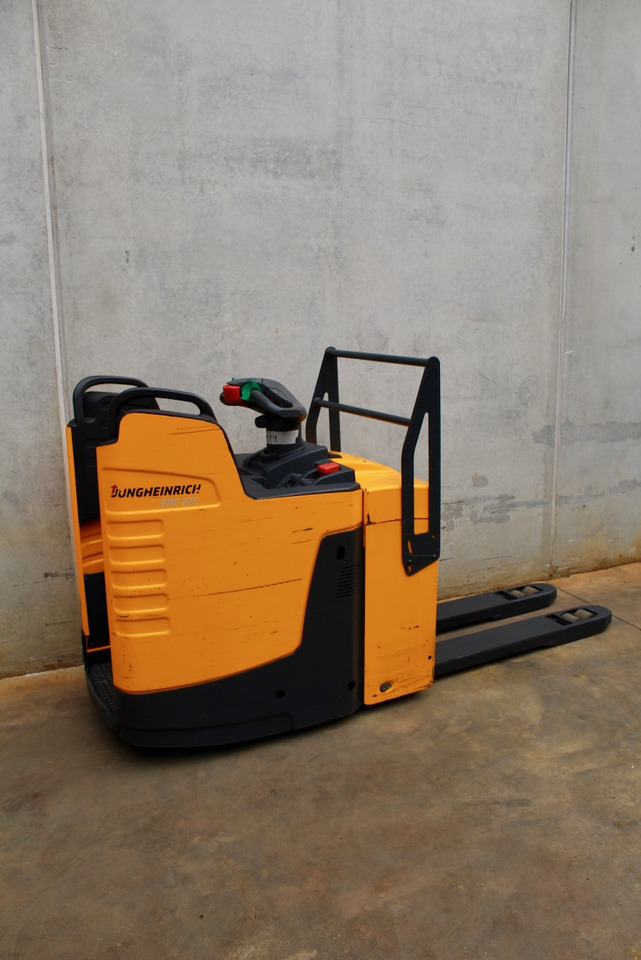 Jungheinrich ERE 225 - Rokas palešu ratiņi: foto 3 Jungheinrich ERE 225 - Rokas palešu ratiņi: foto 3