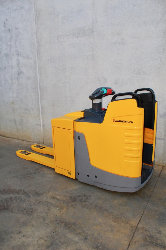 Jungheinrich ERE 225 - Rokas palešu ratiņi: foto 1 Jungheinrich ERE 225 - Rokas palešu ratiņi: foto 1