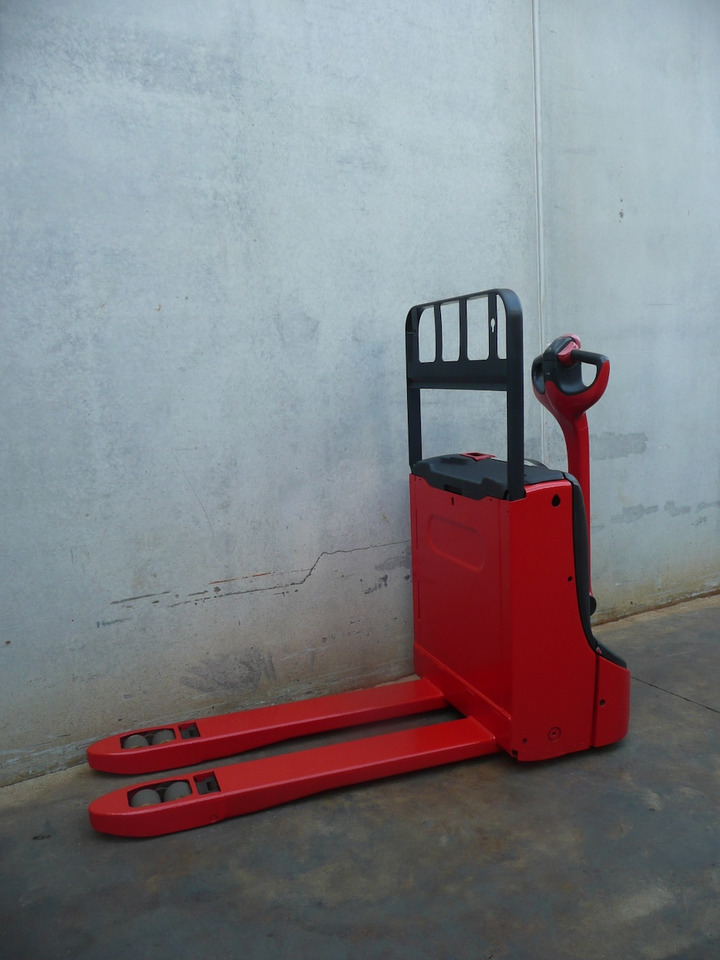 Linde T 16 - Rokas palešu ratiņi: foto 2 Linde T 16 - Rokas palešu ratiņi: foto 2