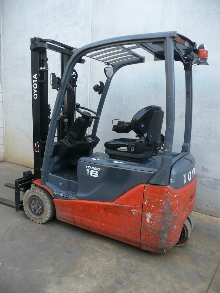 Toyota 8FBE16T - Elektroiekrāvējs: foto 4 Toyota 8FBE16T - Elektroiekrāvējs: foto 4