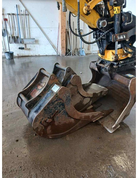 Komatsu PC78US-10 - Mini-ekskavators: foto 4 Komatsu PC78US-10 - Mini-ekskavators: foto 4