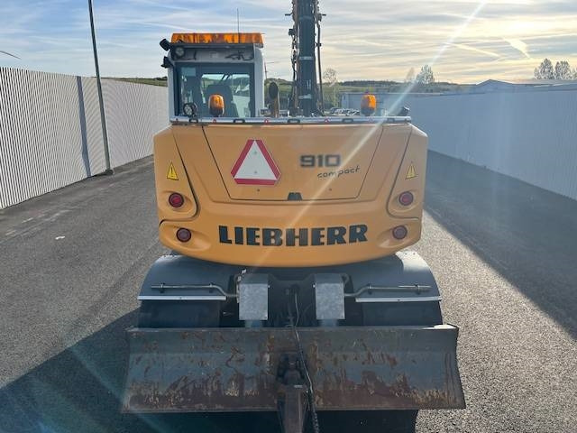 Riteņu ekskavators Liebherr A 910 Compact: foto 7