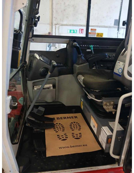 Takeuchi TB 290 - Mini-ekskavators: foto 5 Takeuchi TB 290 - Mini-ekskavators: foto 5