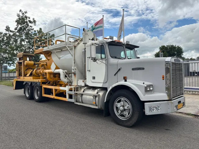 Freightliner 3 AXLE RIGID BODY chassis cabine (levering excl. opbouw) - Šasija kravas automašīna: foto 3 Freightliner 3 AXLE RIGID BODY chassis cabine (levering excl. opbouw) - Šasija kravas automašīna: foto 3