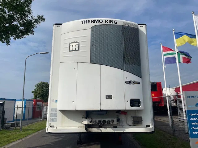 Schmitz Cargobull Frigo Thermoking SLX MOT 02-2026 - Puspiekabe izotermiskais: foto 2 Schmitz Cargobull Frigo Thermoking SLX MOT 02-2026 - Puspiekabe izotermiskais: foto 2
