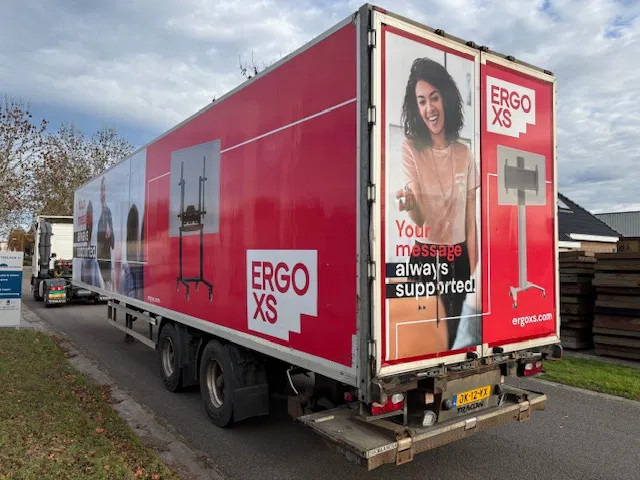 Puspiekabe slēgtā virsbūve Tracon TRAILERS 2-axle closed box Tridec steering taillift 2 ton: foto 6 Puspiekabe slēgtā virsbūve Tracon TRAILERS 2-axle closed box Tridec steering taillift 2 ton: foto 6