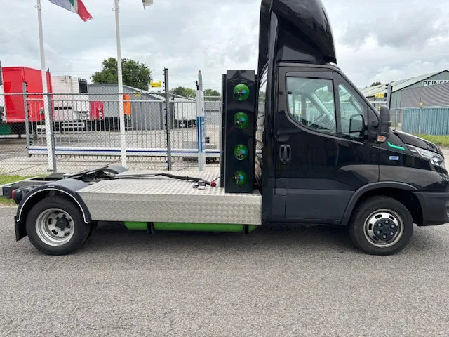 Iveco 35C14G Daily BE trekker 3.0 v.v. CNG gas - Vilcējs: foto 4 Iveco 35C14G Daily BE trekker 3.0 v.v. CNG gas - Vilcējs: foto 4