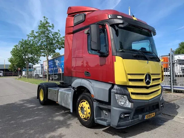 Mercedes-Benz Actros 1840 Euro 6 streamspace APK 18-12-2025 - Vilcējs: foto 3 Mercedes-Benz Actros 1840 Euro 6 streamspace APK 18-12-2025 - Vilcējs: foto 3
