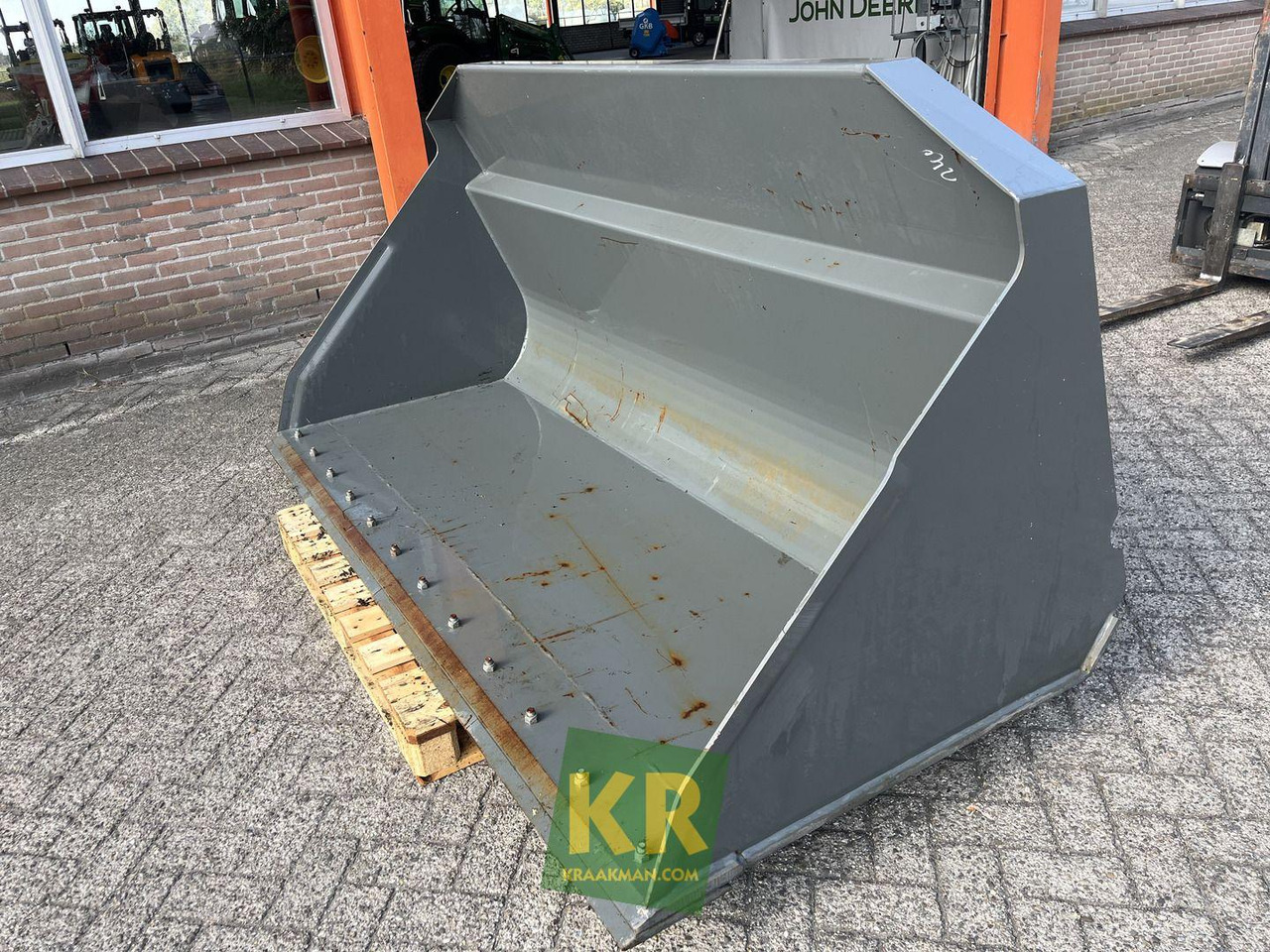 2400 HVF GRONDBAK Kramer - Iekrāvēja kauss - Celtniecības tehnika: foto 1 2400 HVF GRONDBAK Kramer - Iekrāvēja kauss - Celtniecības tehnika: foto 1