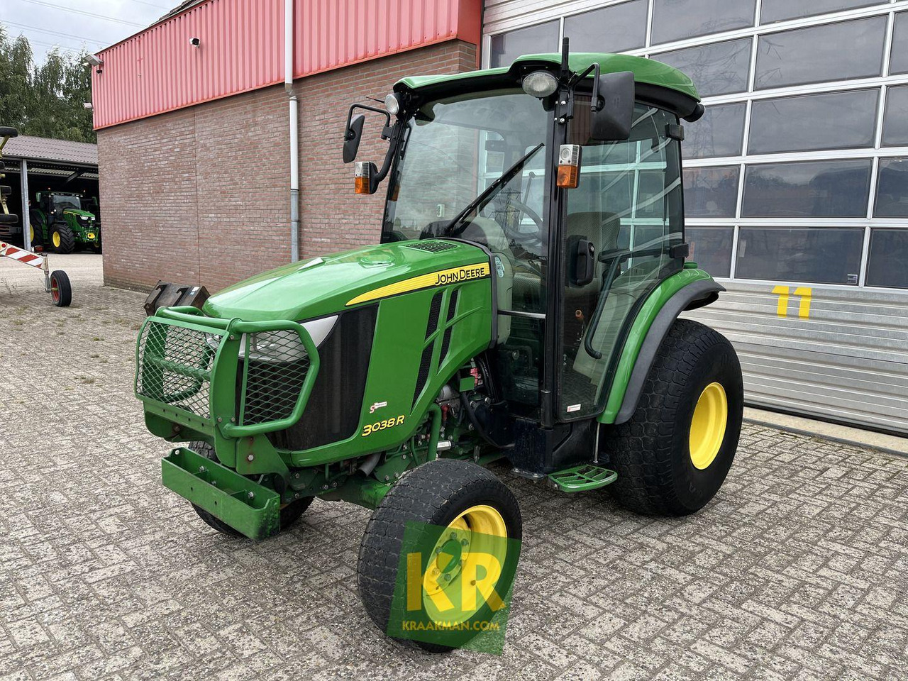 3038R John Deere - Mini traktors: foto 1 3038R John Deere - Mini traktors: foto 1