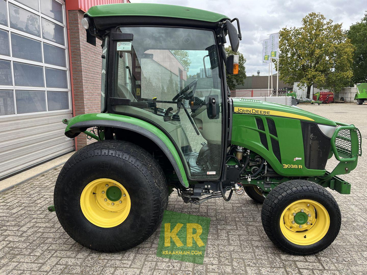 3038R John Deere - Mini traktors: foto 4 3038R John Deere - Mini traktors: foto 4