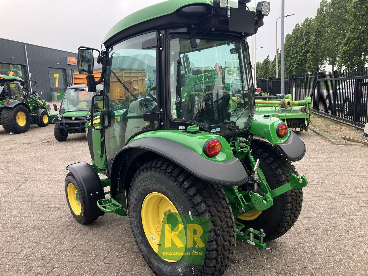 3039R John Deere - Mini traktors: foto 4 3039R John Deere - Mini traktors: foto 4