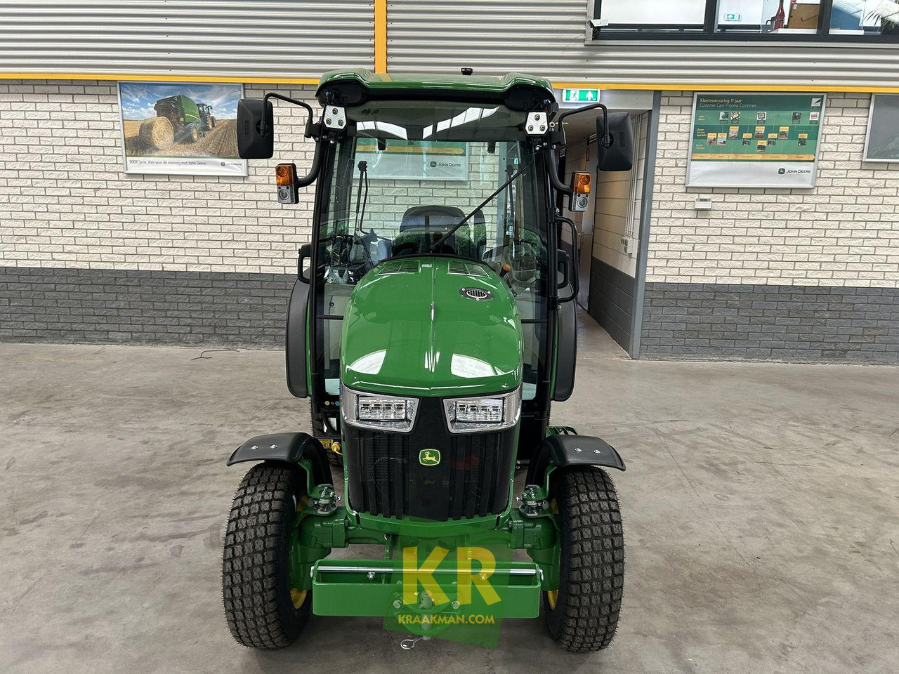 3046R John Deere - Mini traktors: foto 3 3046R John Deere - Mini traktors: foto 3