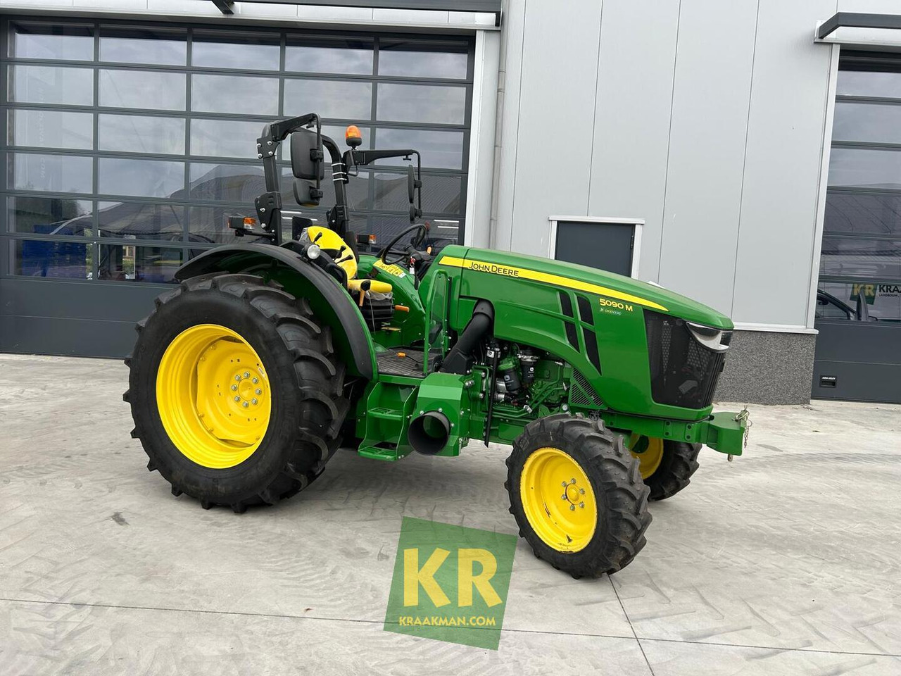 5090M John Deere - Traktors: foto 2 5090M John Deere - Traktors: foto 2