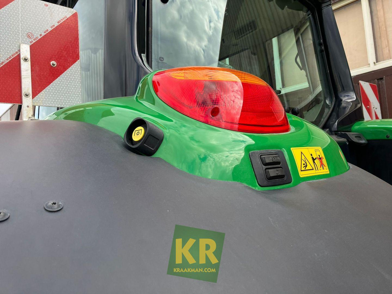 6155M John Deere - Traktors: foto 3 6155M John Deere - Traktors: foto 3