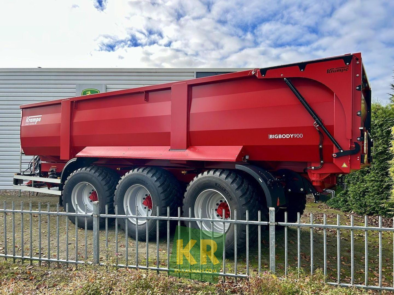 BIG BODY 900 Krampe - Lauksaimniecības piekabe-pašizgāzējs: foto 2 BIG BODY 900 Krampe - Lauksaimniecības piekabe-pašizgāzējs: foto 2