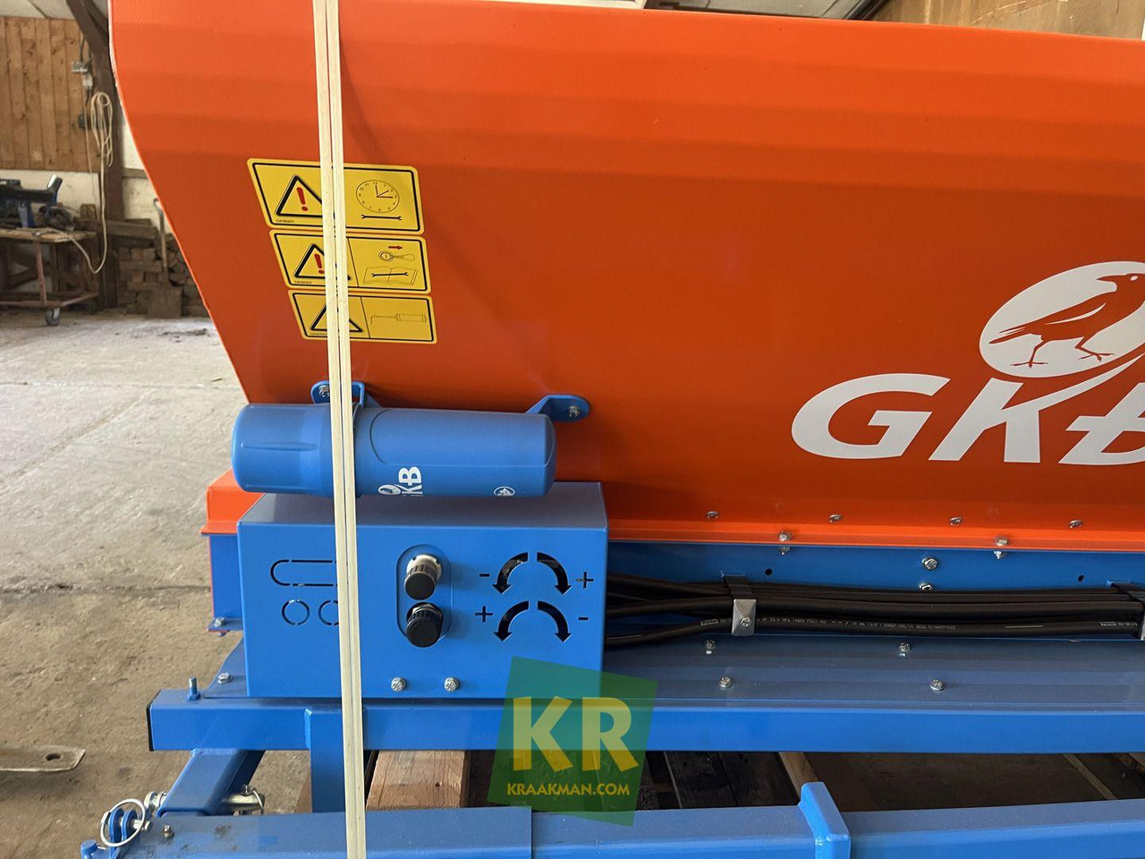 GKB Sandspreader - Sāls un smilts kaisītājs: foto 3 GKB Sandspreader - Sāls un smilts kaisītājs: foto 3