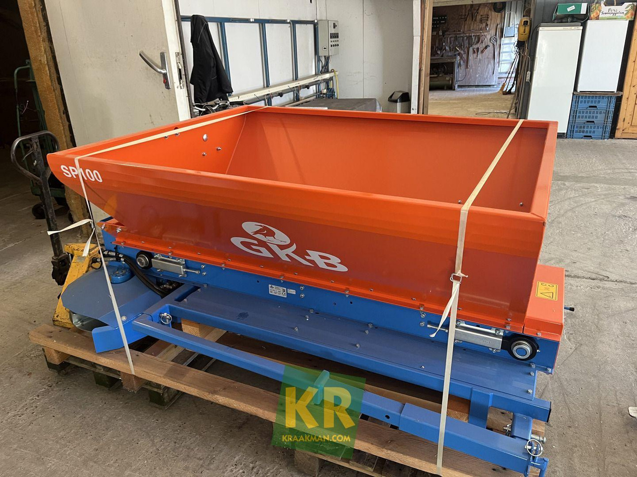 GKB Sandspreader - Sāls un smilts kaisītājs: foto 5 GKB Sandspreader - Sāls un smilts kaisītājs: foto 5