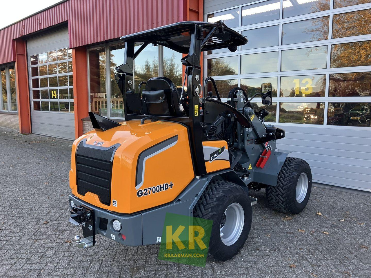 Giant G2700 HD+ - Mini iekrāvējs: foto 4 Giant G2700 HD+ - Mini iekrāvējs: foto 4