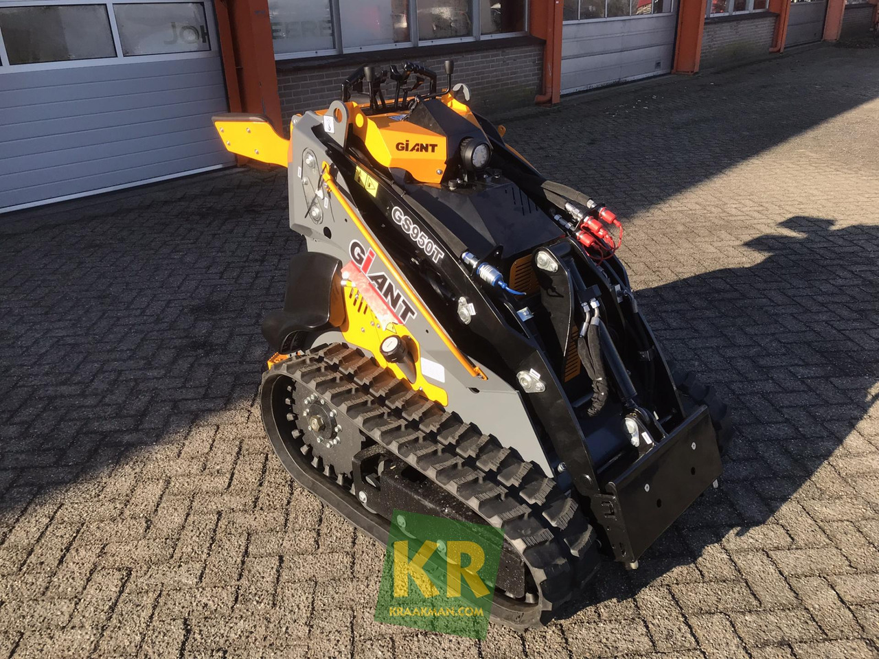 Giant GS950T - Kompaktiekrāvējs: foto 5 Giant GS950T - Kompaktiekrāvējs: foto 5