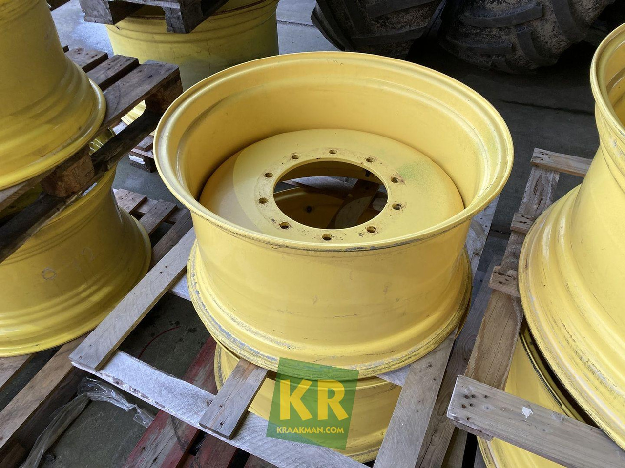 John Deere 15 X 28 velg - Ritenis - Lauksaimniecības tehnika: foto 1 John Deere 15 X 28 velg - Ritenis - Lauksaimniecības tehnika: foto 1