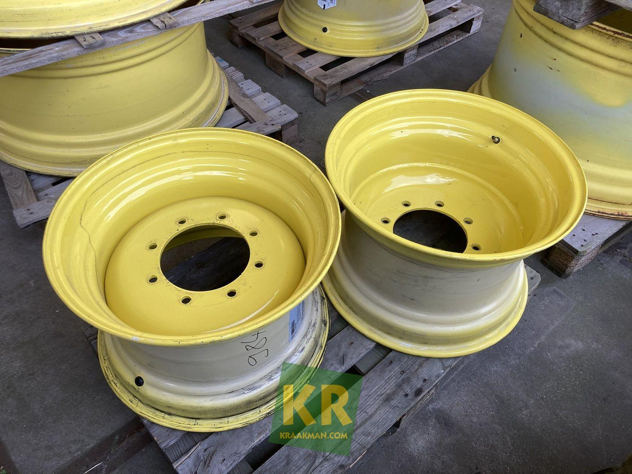 John Deere 16 X 24 velg - Riteņa disks - Lauksaimniecības tehnika: foto 2 John Deere 16 X 24 velg - Riteņa disks - Lauksaimniecības tehnika: foto 2