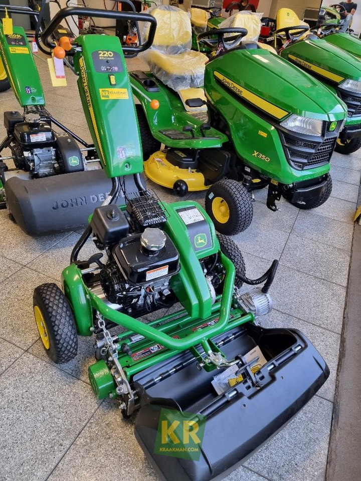 John Deere 220 - Zāles pļāvējs: foto 1 John Deere 220 - Zāles pļāvējs: foto 1