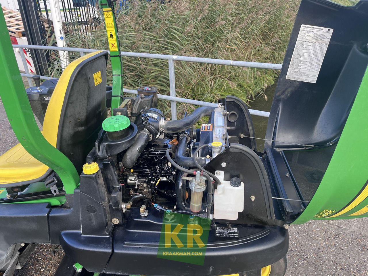 John Deere 2500E Greenmaaier - Zāles pļāvējs: foto 4 John Deere 2500E Greenmaaier - Zāles pļāvējs: foto 4