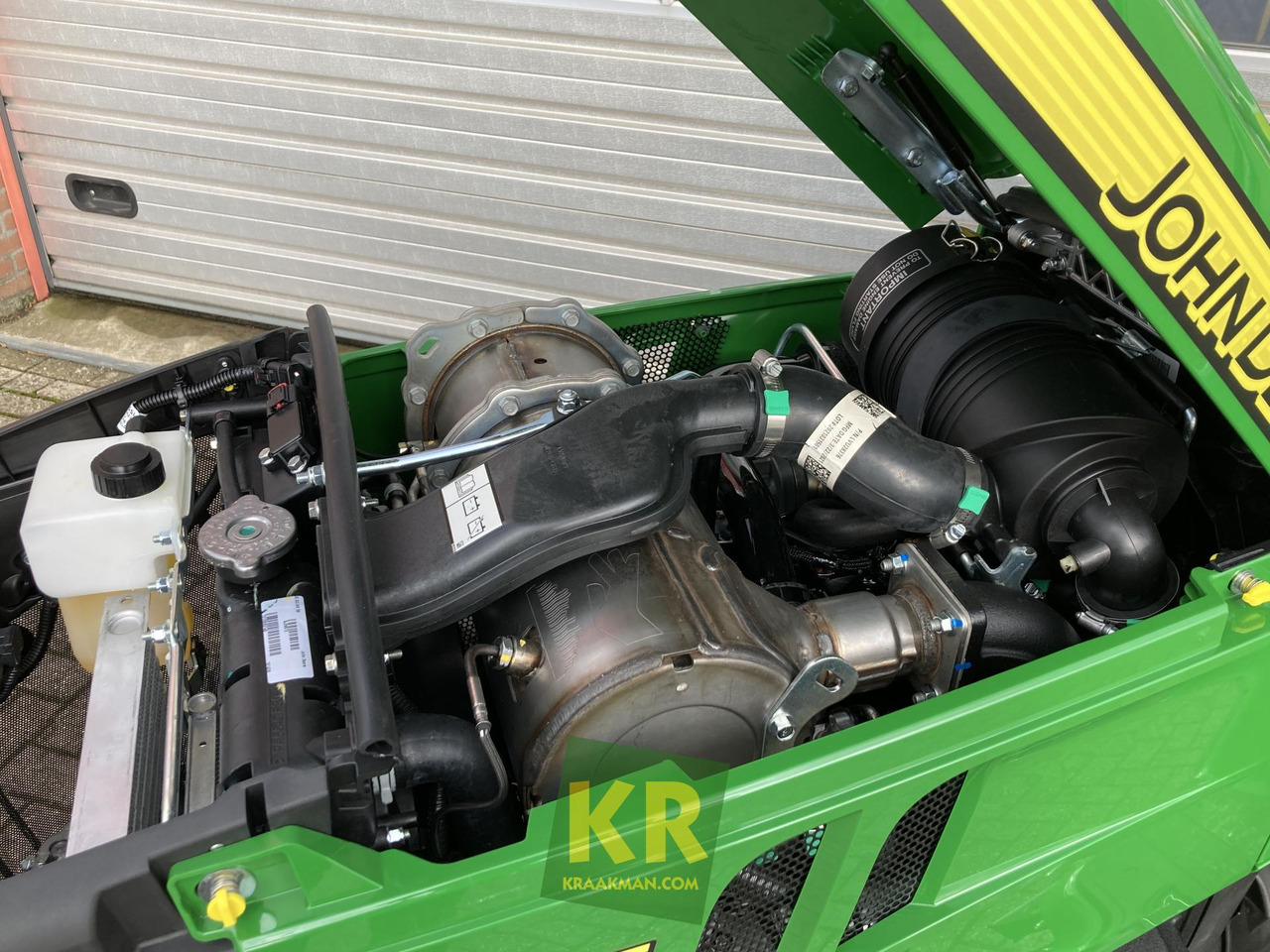 John Deere 3038E - Mini traktors: foto 4 John Deere 3038E - Mini traktors: foto 4